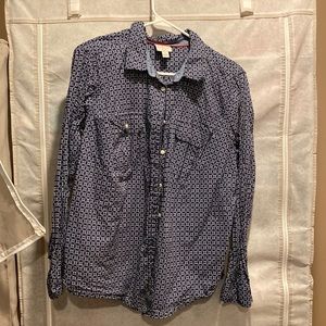 St. John’s Bay button up Navy and White shirt